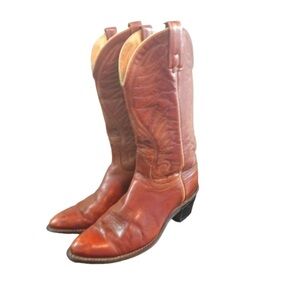 Womans acme cowboy boots size 71/2 -8